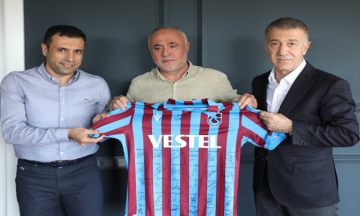 Başkanımız Ahmet Ağaoğlu’ndan Ahmet Çalık’ın ailesine ziyaret
