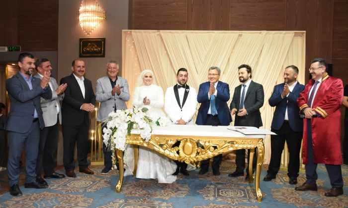 Gelecek Partisi Trabzon İl Gençlik Kolları başkanı Sinan Yıldırım ve Özlem Keleş ile dünya evine girdi