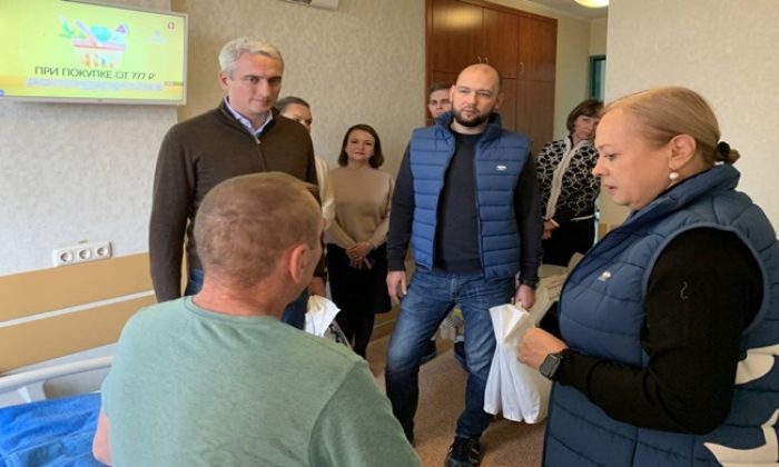 В Москве «Единая Россия» передала в военный госпиталь медпрепараты для восстановления здоровья участников СВО