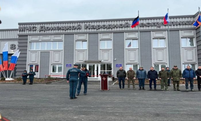 Андрей Турчак и Денис Пушилин открыли спасательный центр МЧС в Мариуполе