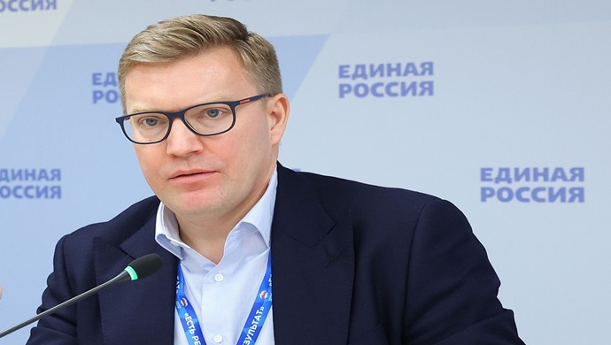 Birleşik Rusya, küçük teknoloji şirketlerini ulusal projelere dahil etme, devlet destek tedbirlerine erişimi genişletme ve deneysel yasal düzenlemeler başlatma konusunda öneriler hazırlayacak