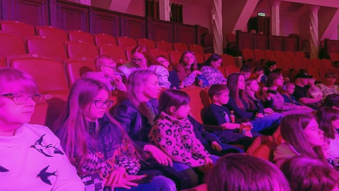 Birleşik Rusya, Saratov’da engelli çocuklar için bir kutlama düzenledi